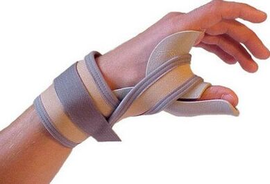 FIXING OF THE HAND PHALGAR BY INJURY